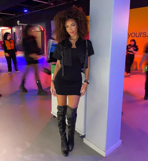 Dressed in black by HonestRunner