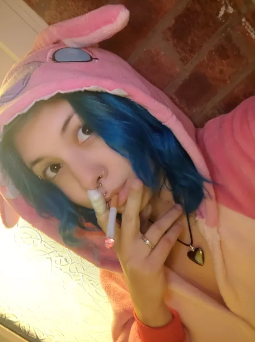 Feeling cute 🥰 by Alexxxiia