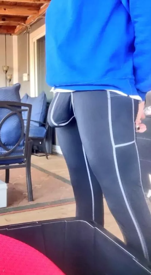 First post here .. Bulging in my RM Real Men leggings by mp_likeitbig0