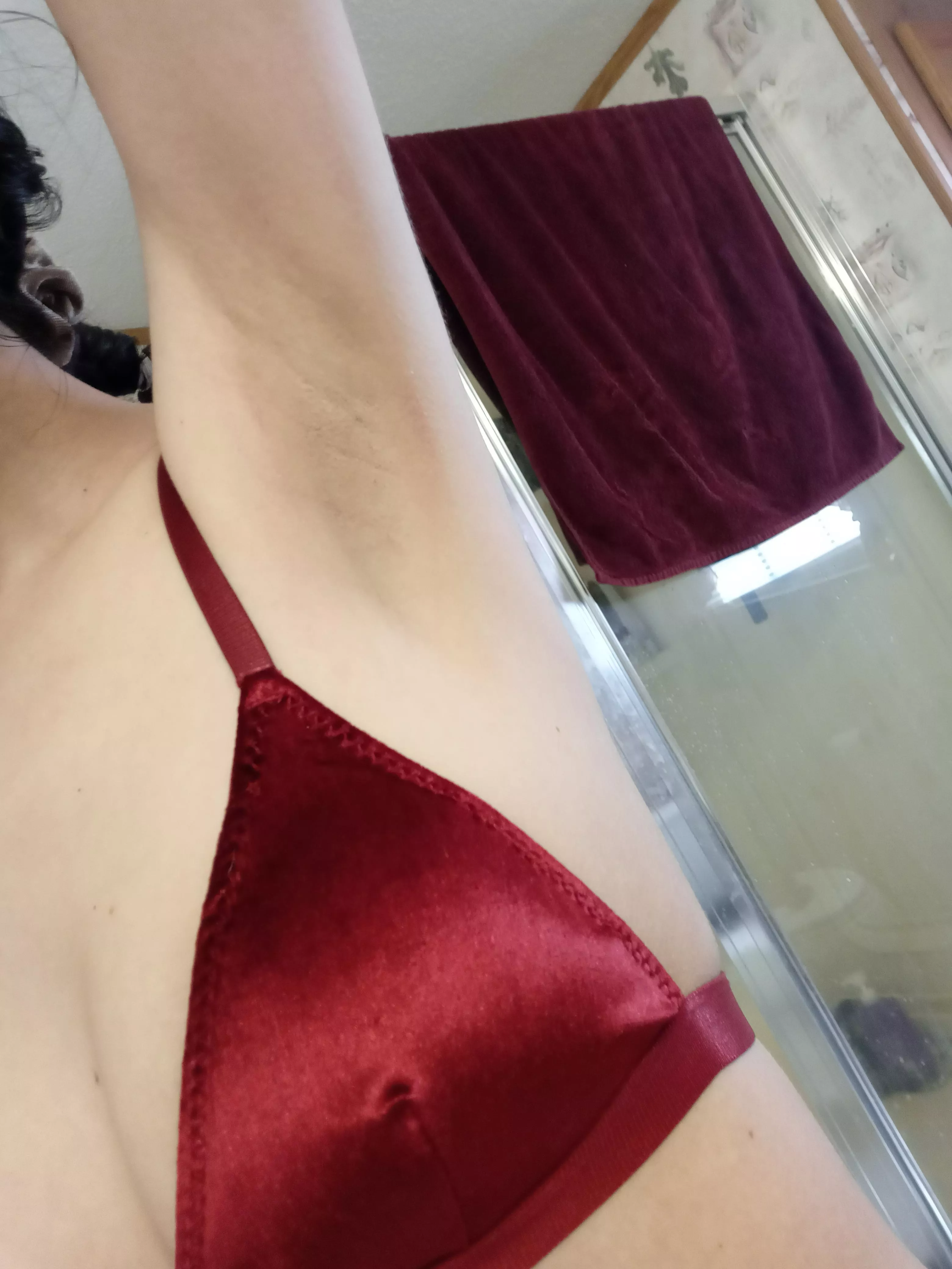 Freshly waxed 😍 posted by My-Fancy-Feet