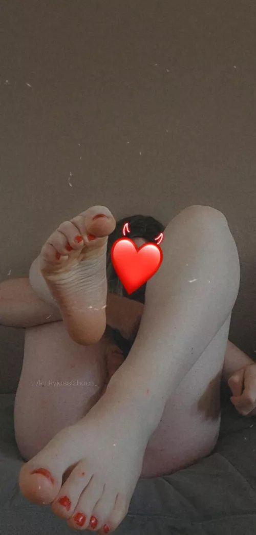 Go ahead, take a lick ;) by kinkyjessiebaee_