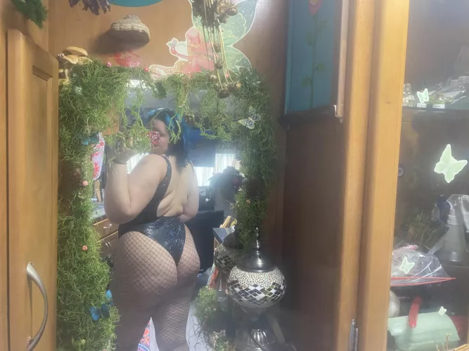 Happy Friday lovesss by thelitteedible