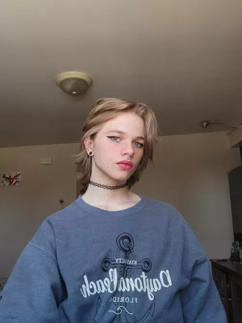 Have a good Friday! :3 by NeverEmptyHole