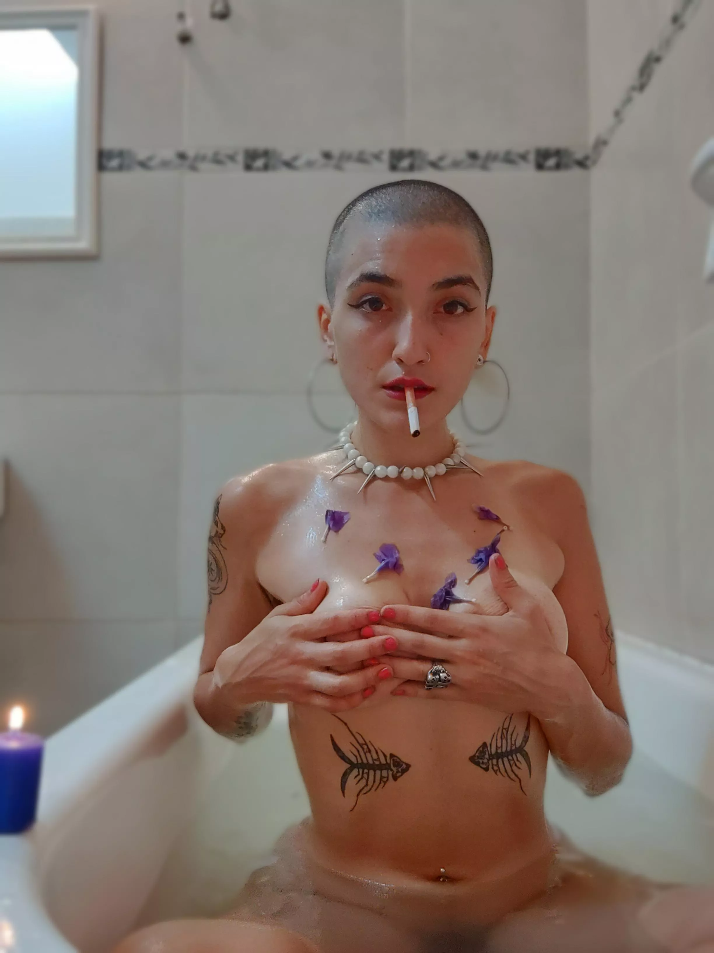 hi love 💖 posted by esmeralda_420