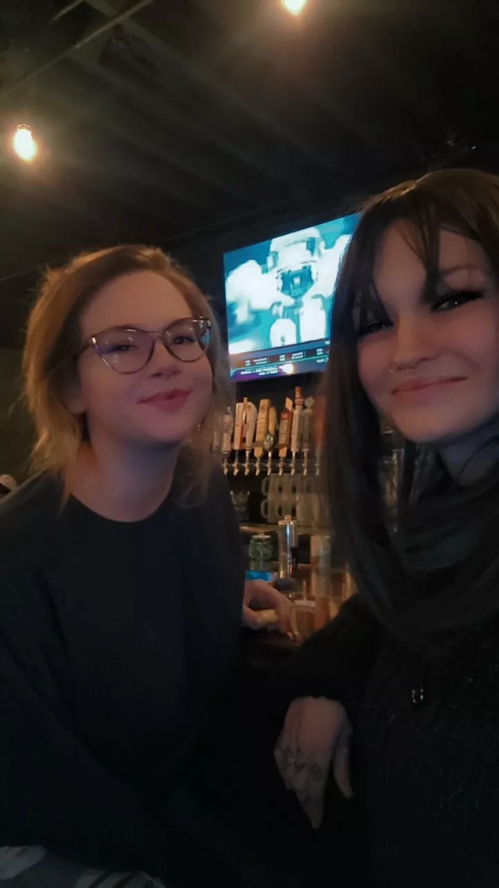 how cute are we? 😘 [both 29F] posted by naamsarc