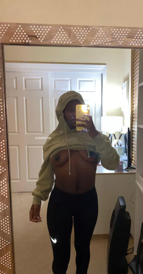 I need the horninesss sucked out of my tits by grippy3k