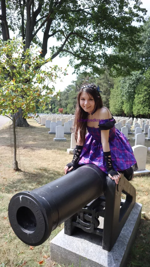 I prefer how my hair looks outdoors by tiedyedkrasi