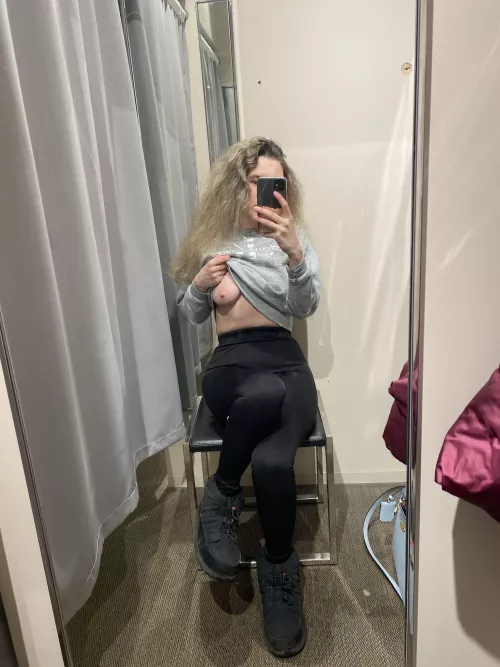 I want to fuck in the fitting room by pitkoimgrade22
