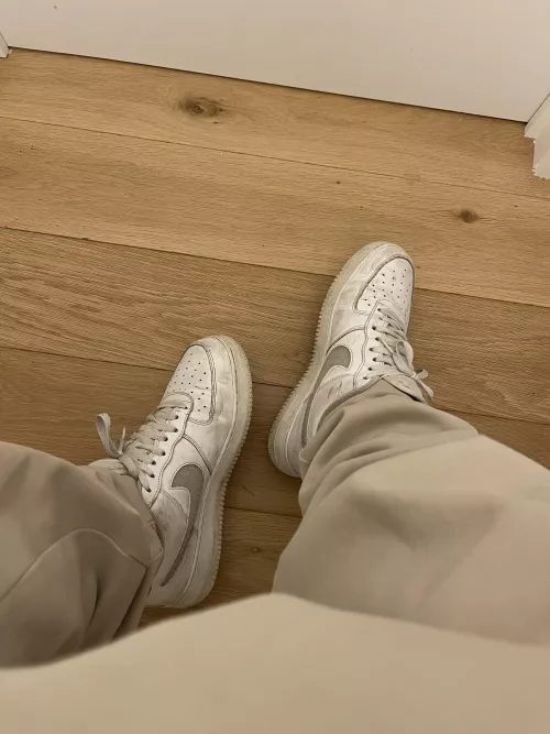 I’m such a dominant guy IRL, but as soon as i open this app the only thing i want to do is be a sadistic sub 🙄🥲 by DukeTheDutches