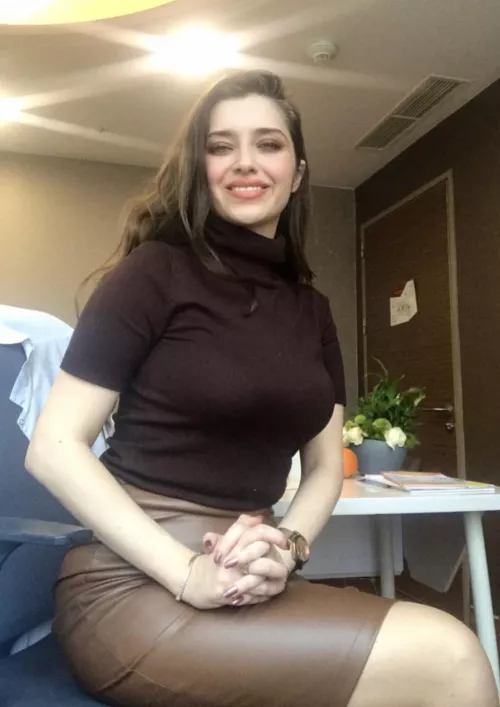 I’m waiting my boss in office by zeyozkan