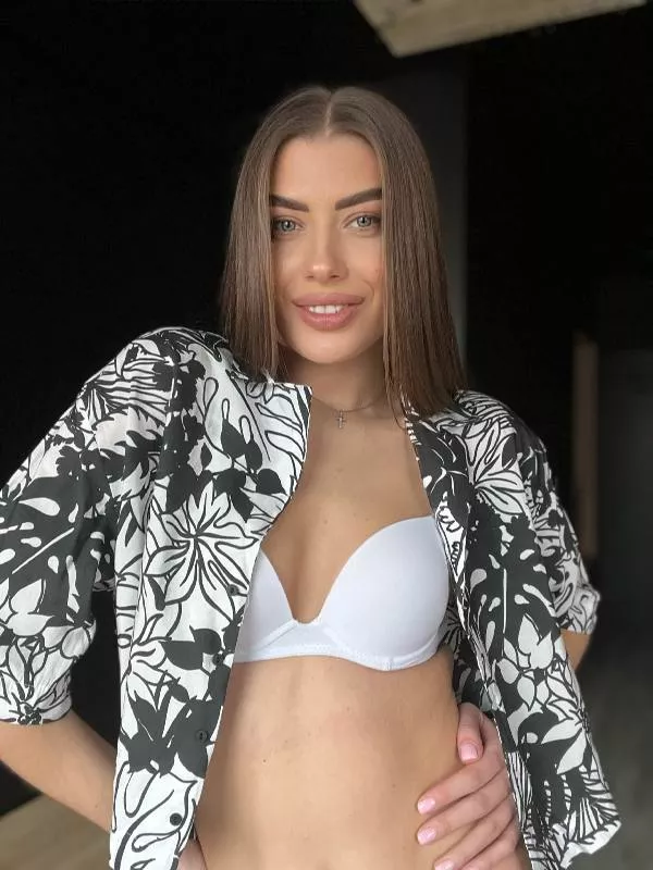 Imagine me staring into your eyes as I sucked you dry posted by sexysultrybabe