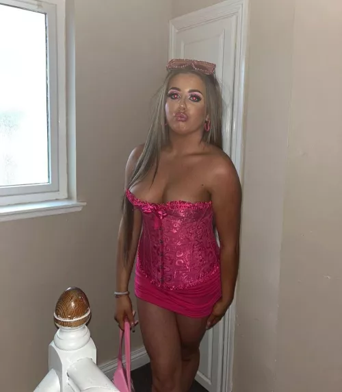 Kirsty by Revolutionary_Pie344