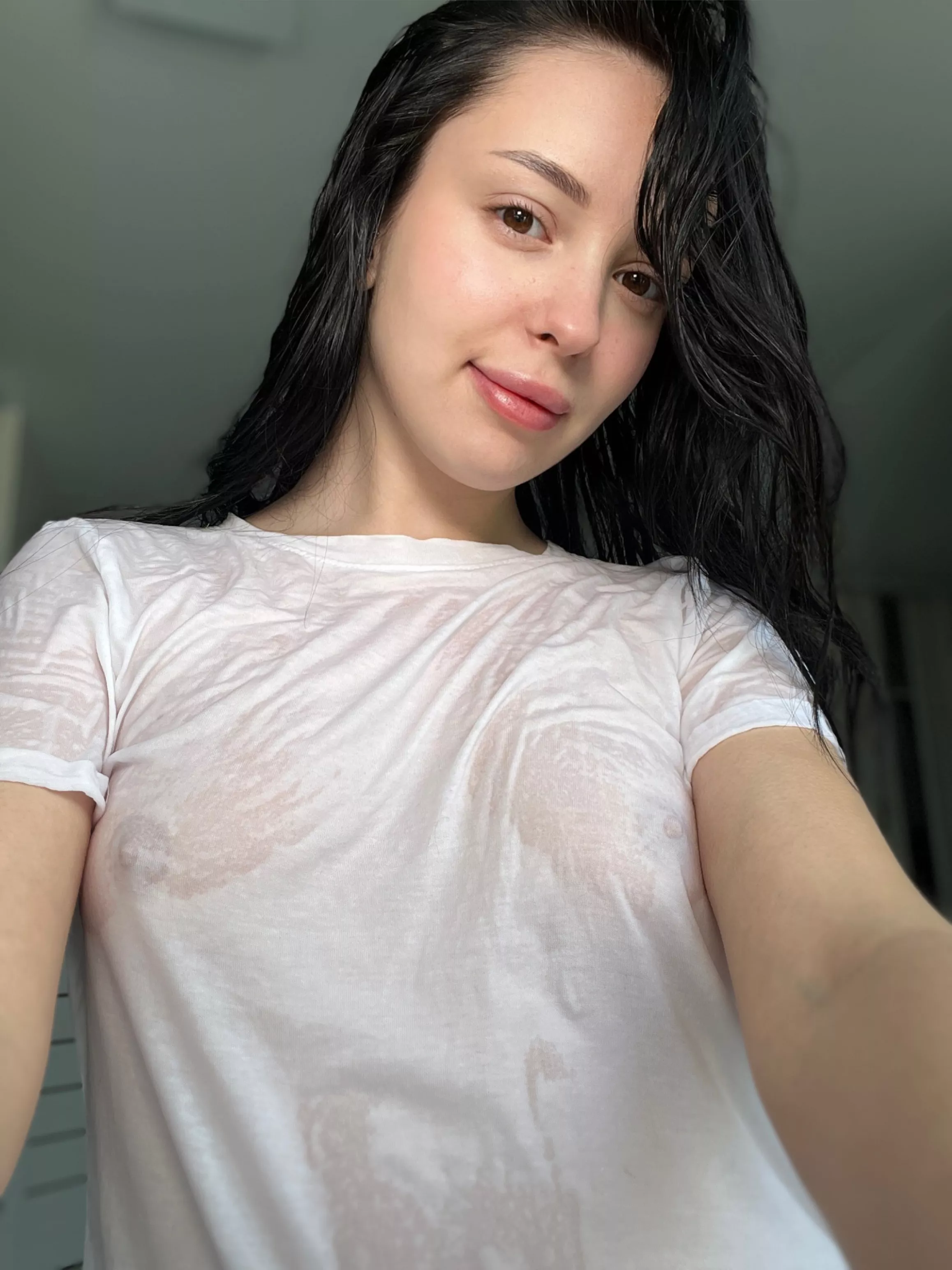 Lets get wet together😏 posted by KnowledgeablyPristin