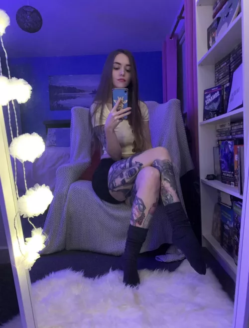 Not a nude but I hope you like 💝 by highlandbunny