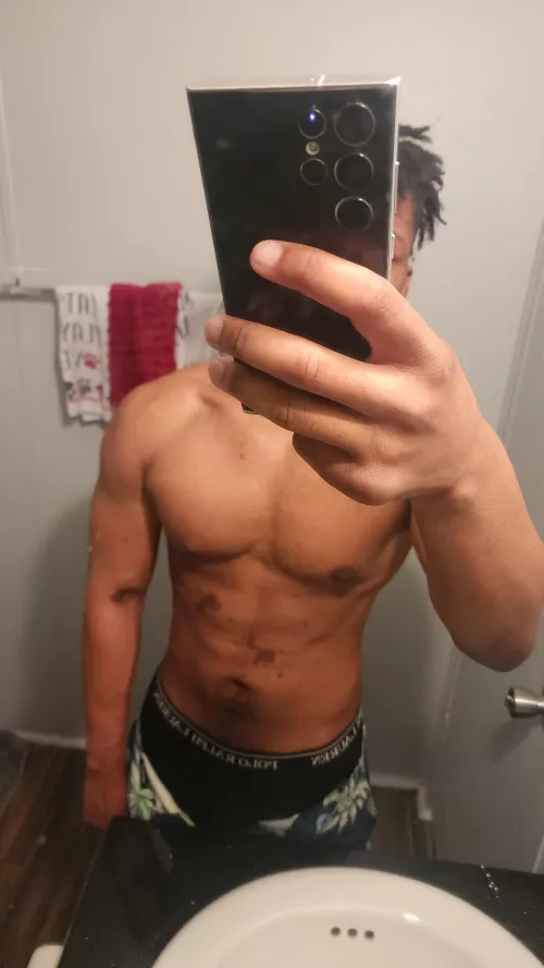 quality got scuffed but Hi🙋🏽‍♂️ I'm new here! by LuckyMi88