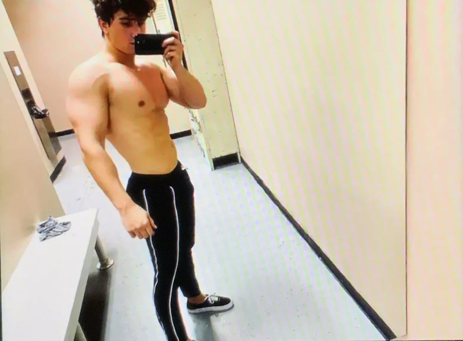 serve your alpha posted by hungmusclealpha