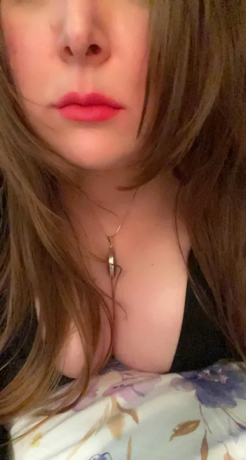 Trying to feel sexy for a minute by AdditionalPicture946