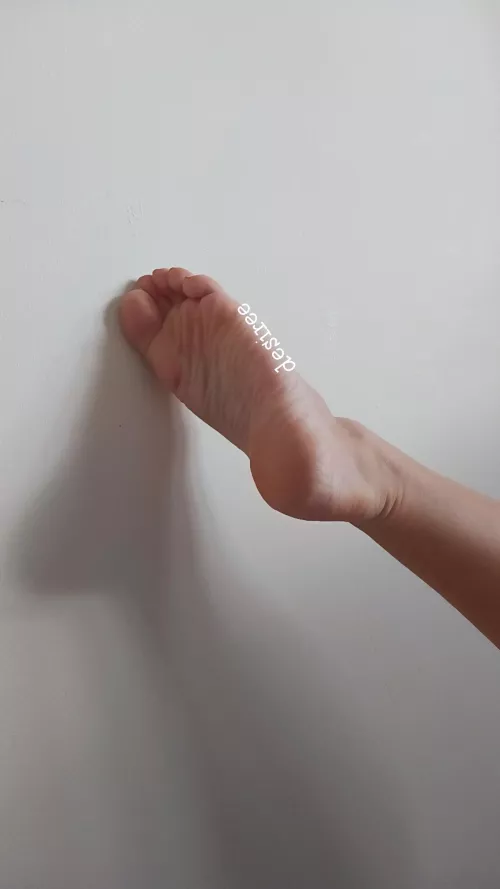 Who is gonna count the wrinkles? by feetmydesiree