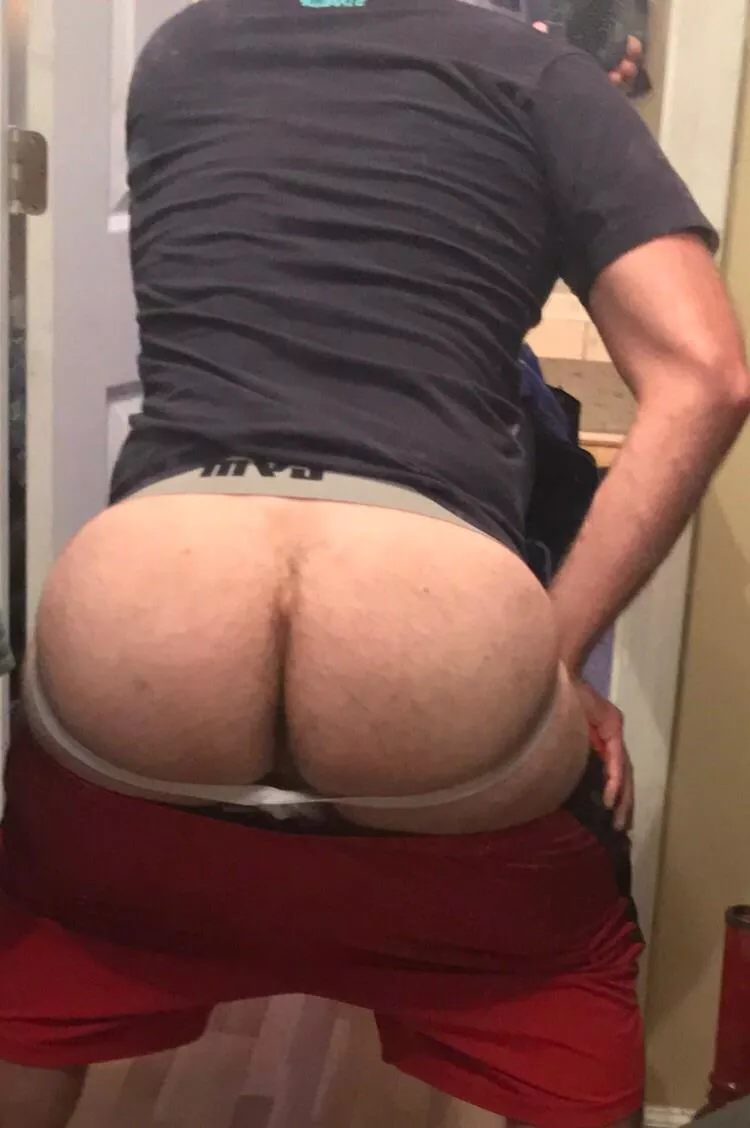 Who wants to fuck coach? posted by D0sher7