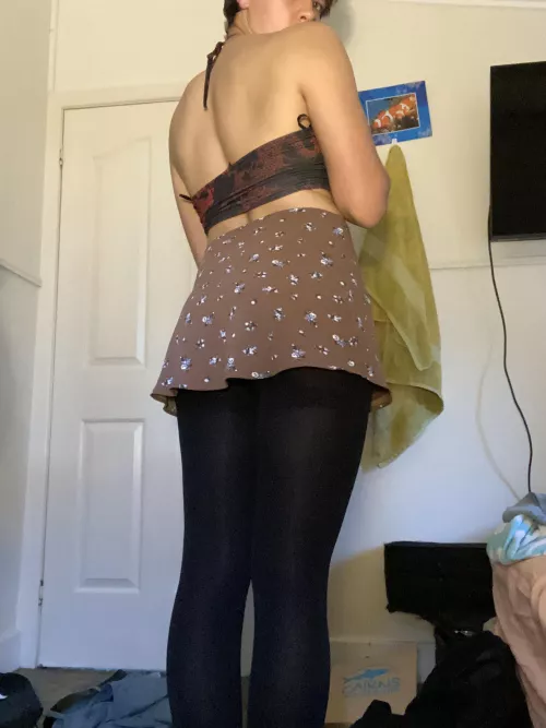 Working on getting a more feminine physique, how do you think I look? by hadeesnuts