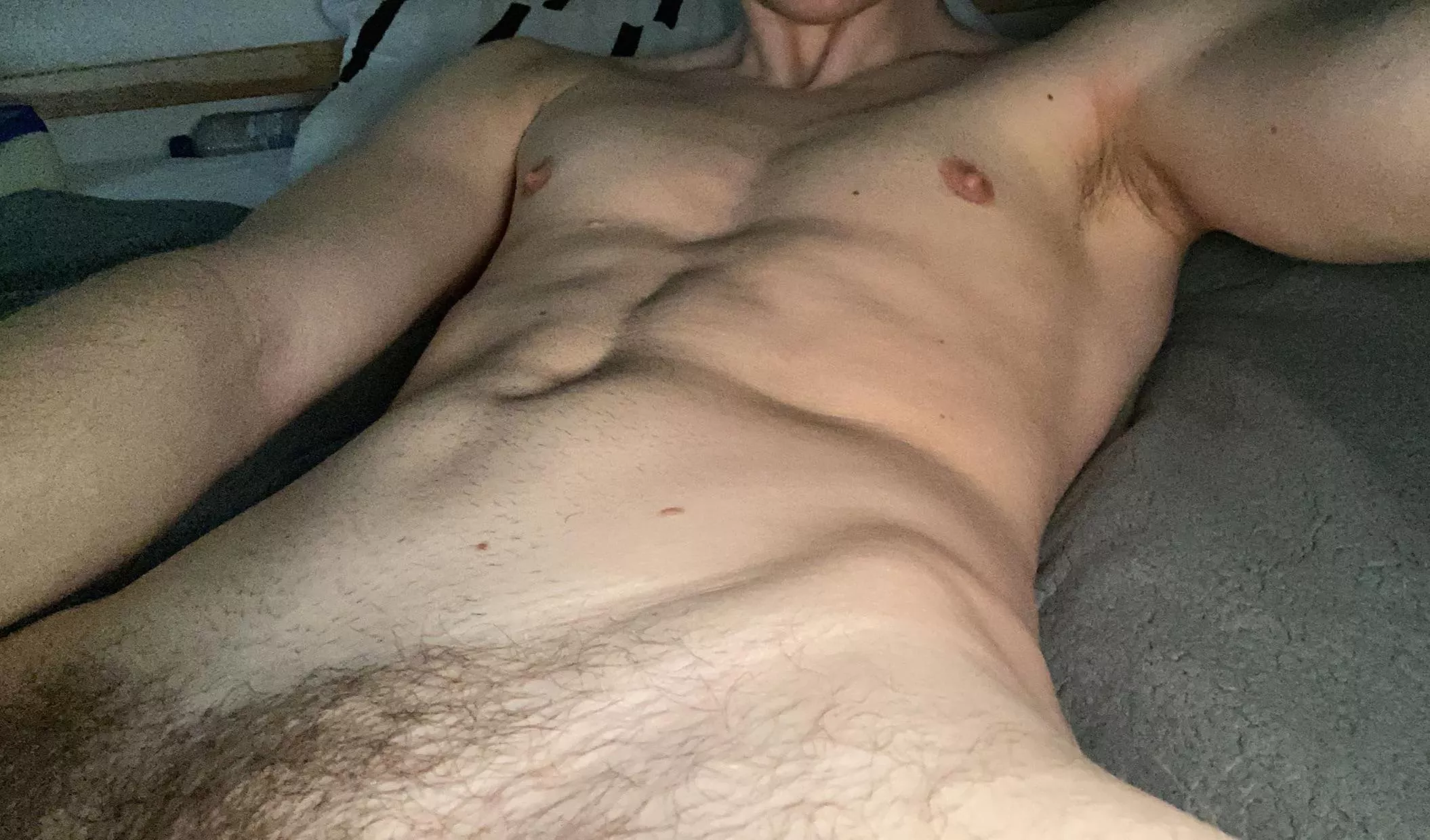 22 hot swimmer, looking for pretty boys who show face @ hungsw1mmer posted by Alternative_Chest_64