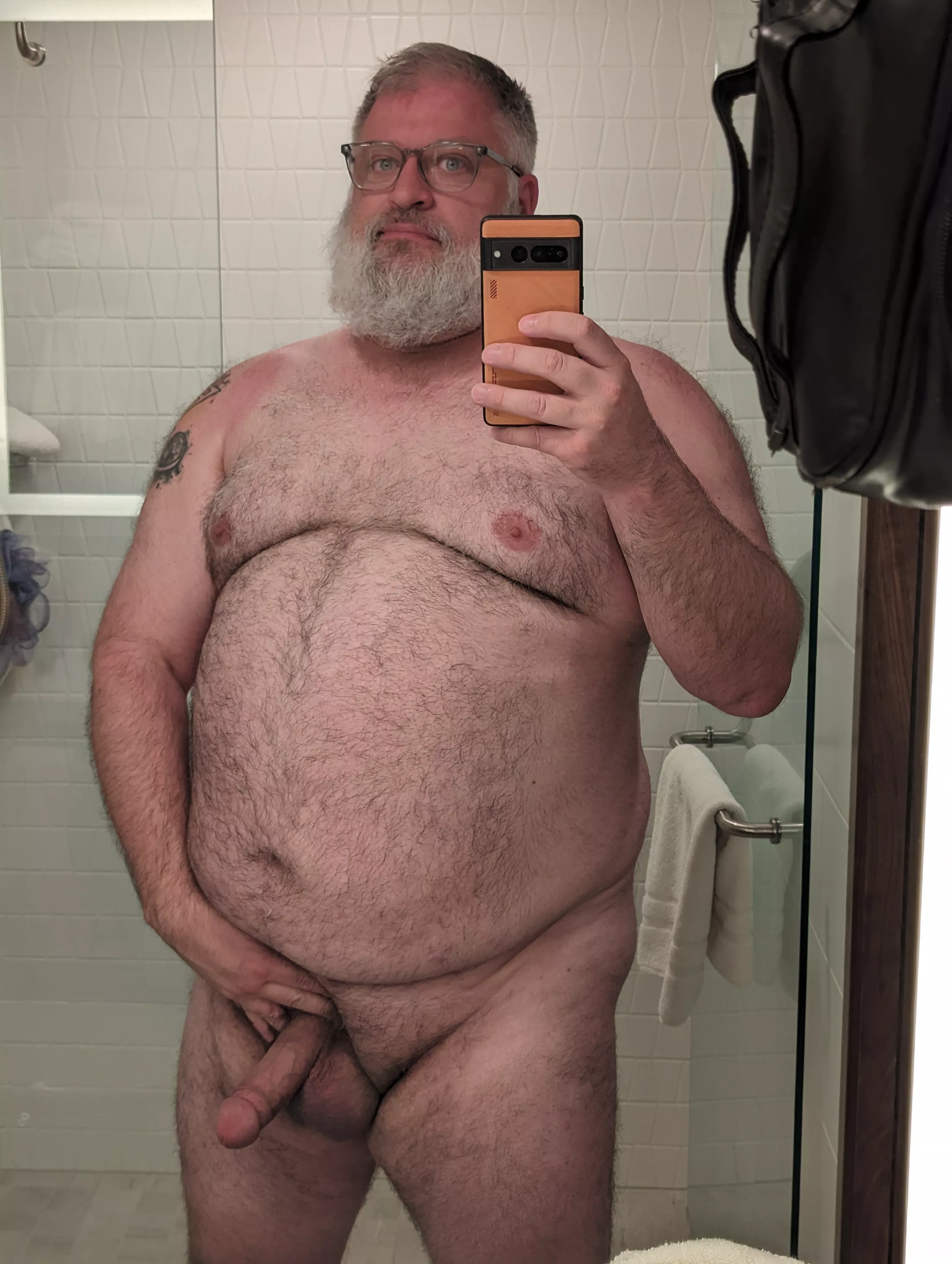 (45) Would you suck this Daddy bear cock? posted by ChiBear20