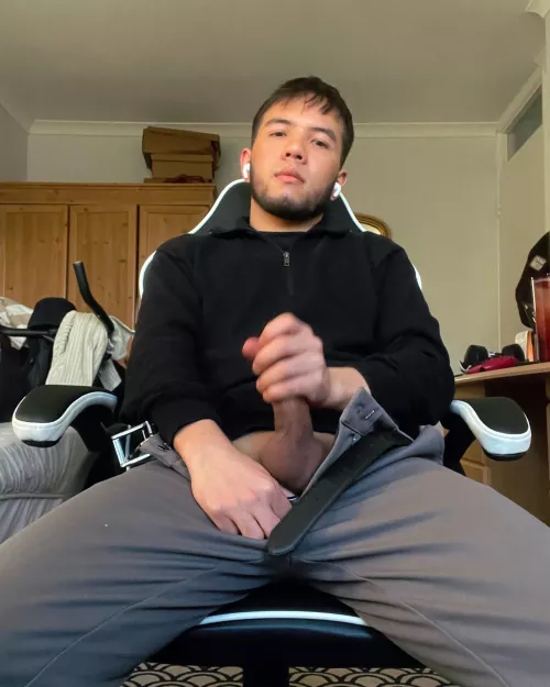 A little break from gaming to rub one out 😅 by Homospace