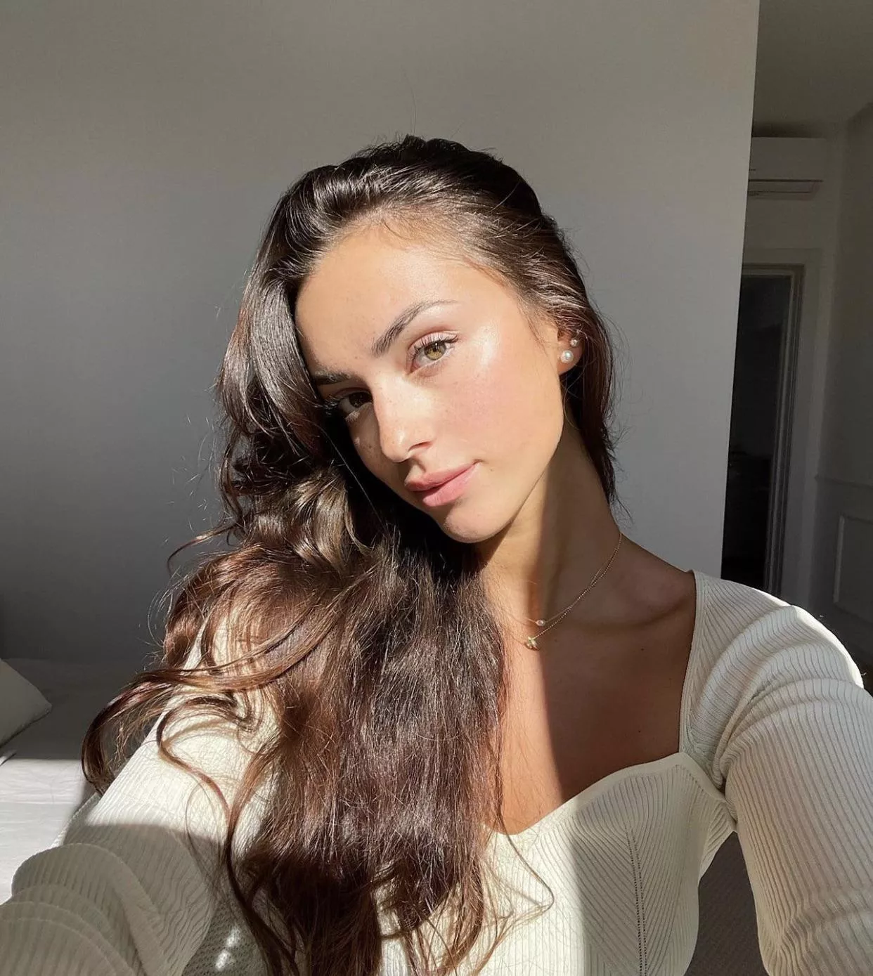 Anastasiya posted by Long-Escape-6807