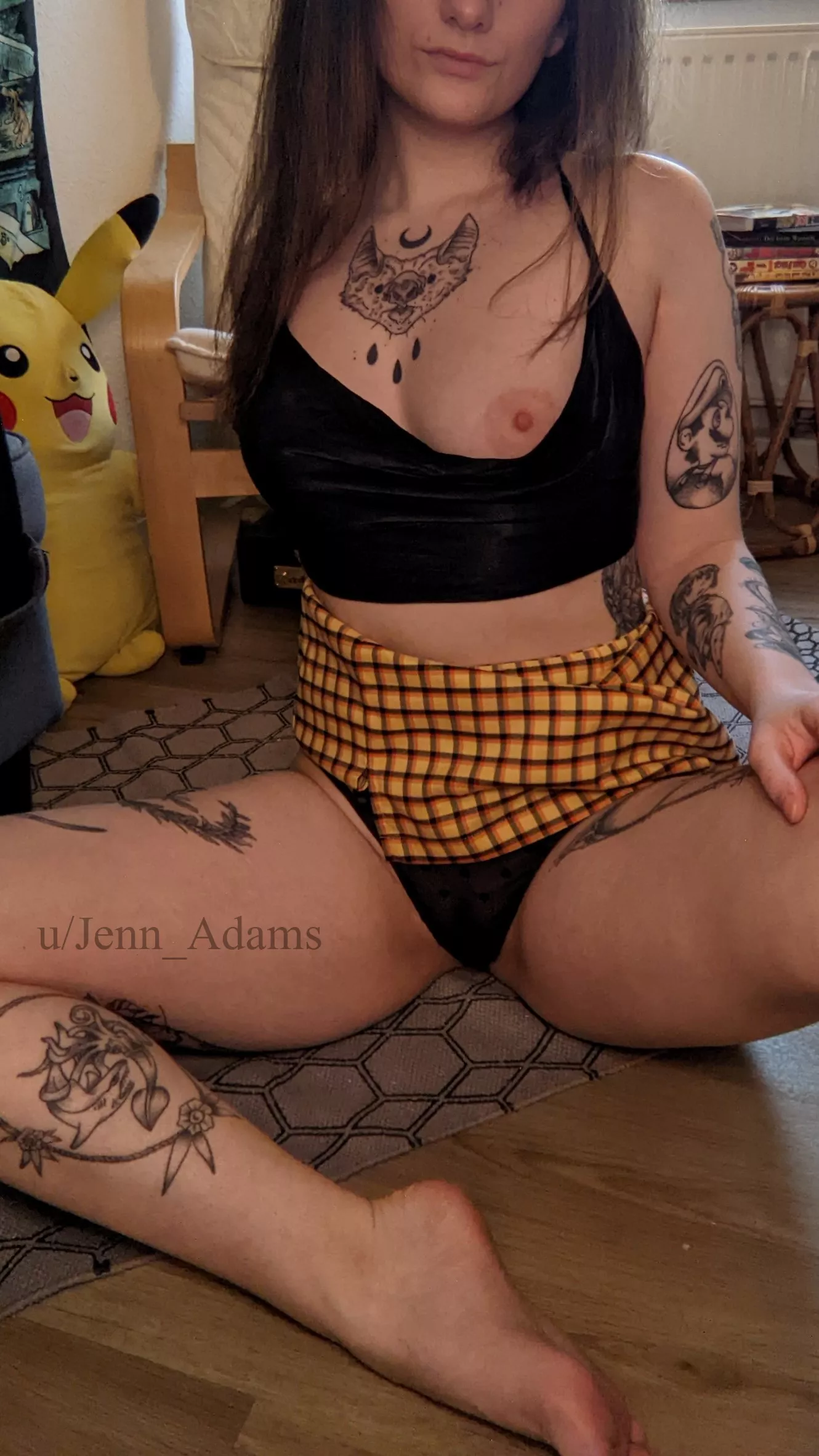 Brunette beauty with tattoos posted by Jenn_Adams