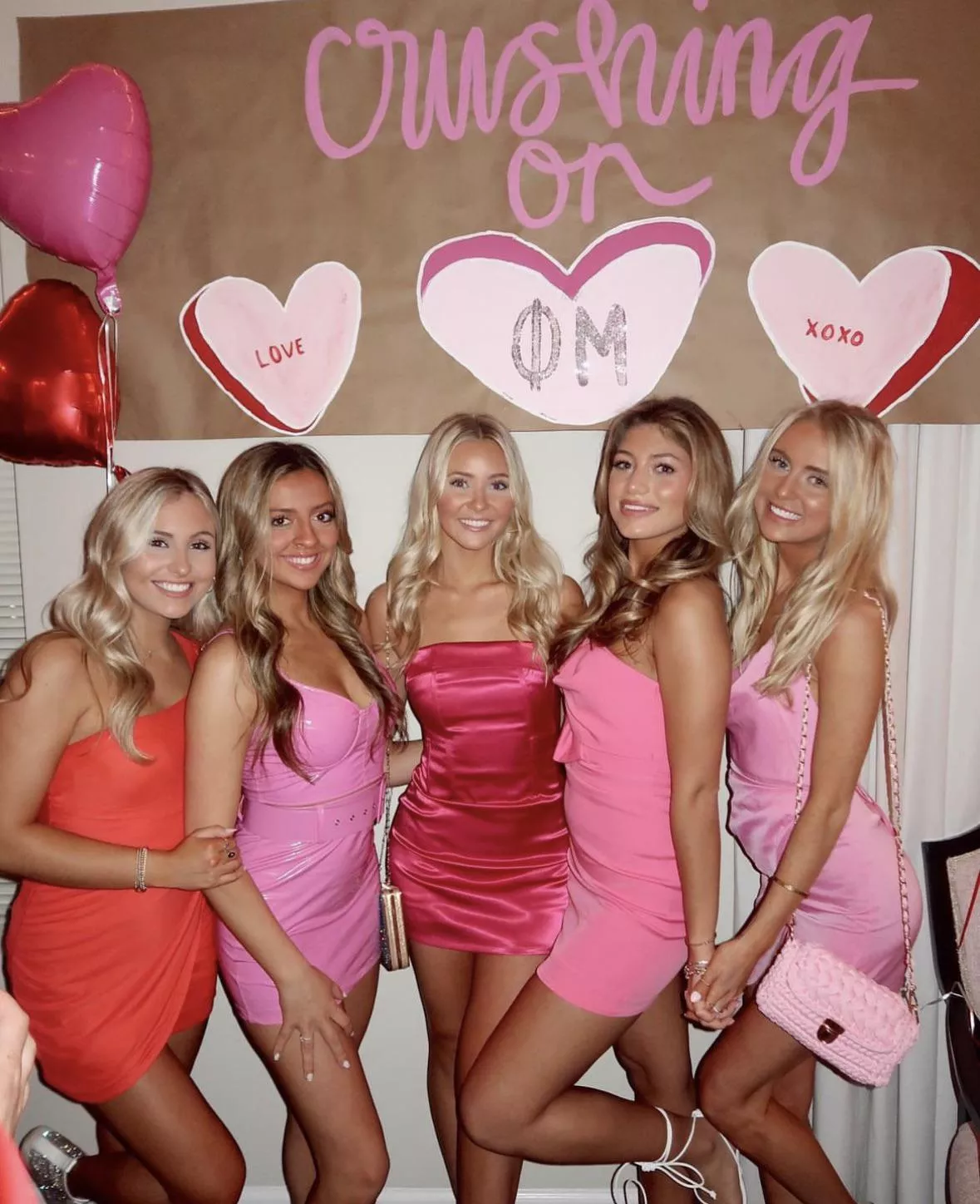 Candy Hearts posted by dailydoseofdimez