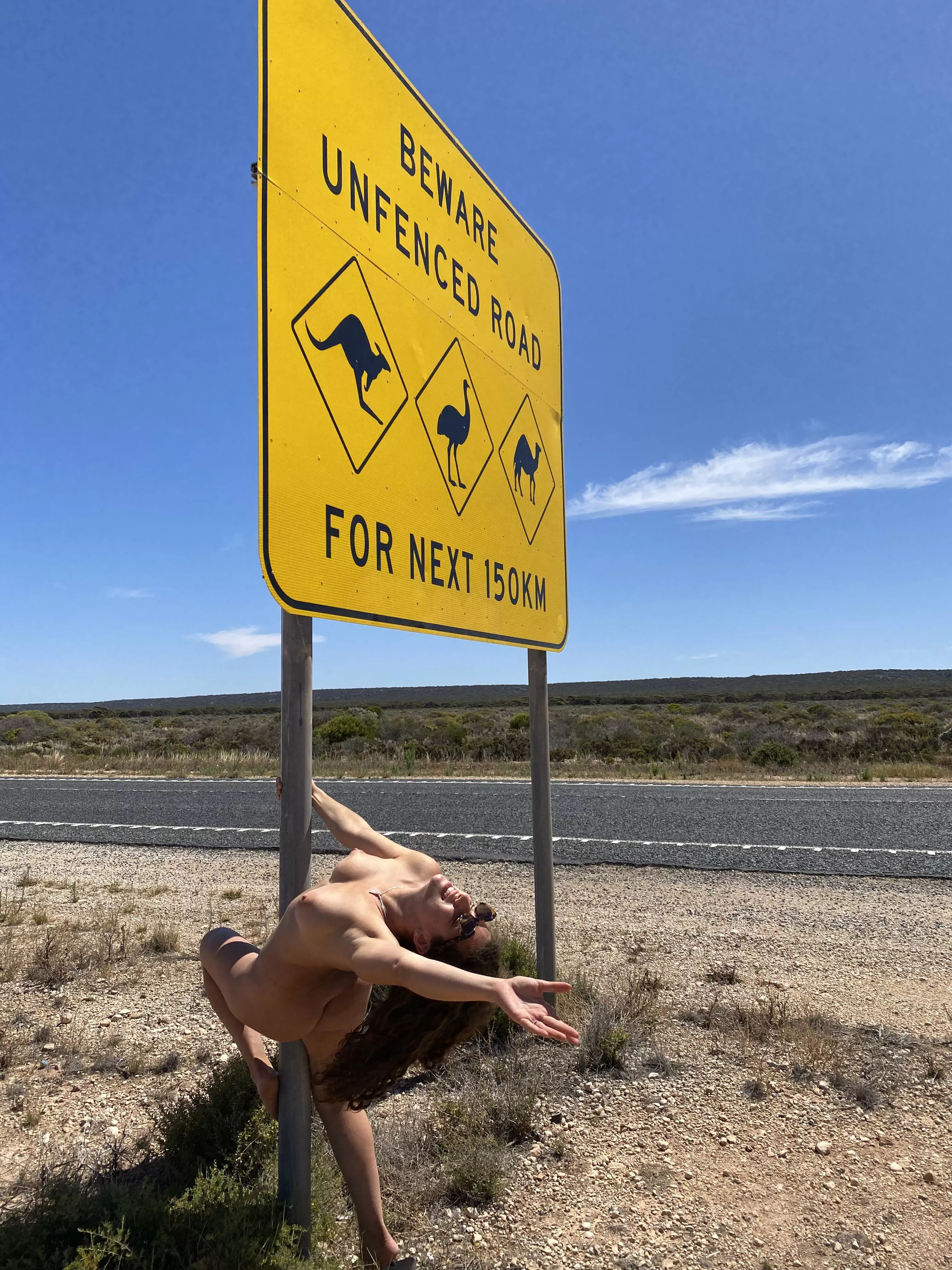 Crossing the Nullaboor saw so many Roos jumping around😍😍 posted by Bella-Fiore