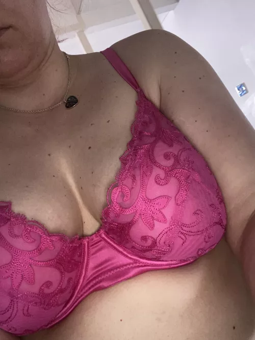 Cute bra?? by Finchystryder87