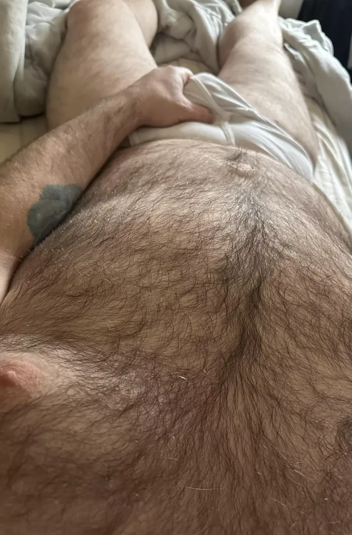 Daddy woke up horny 😈 posted by thickboyjason