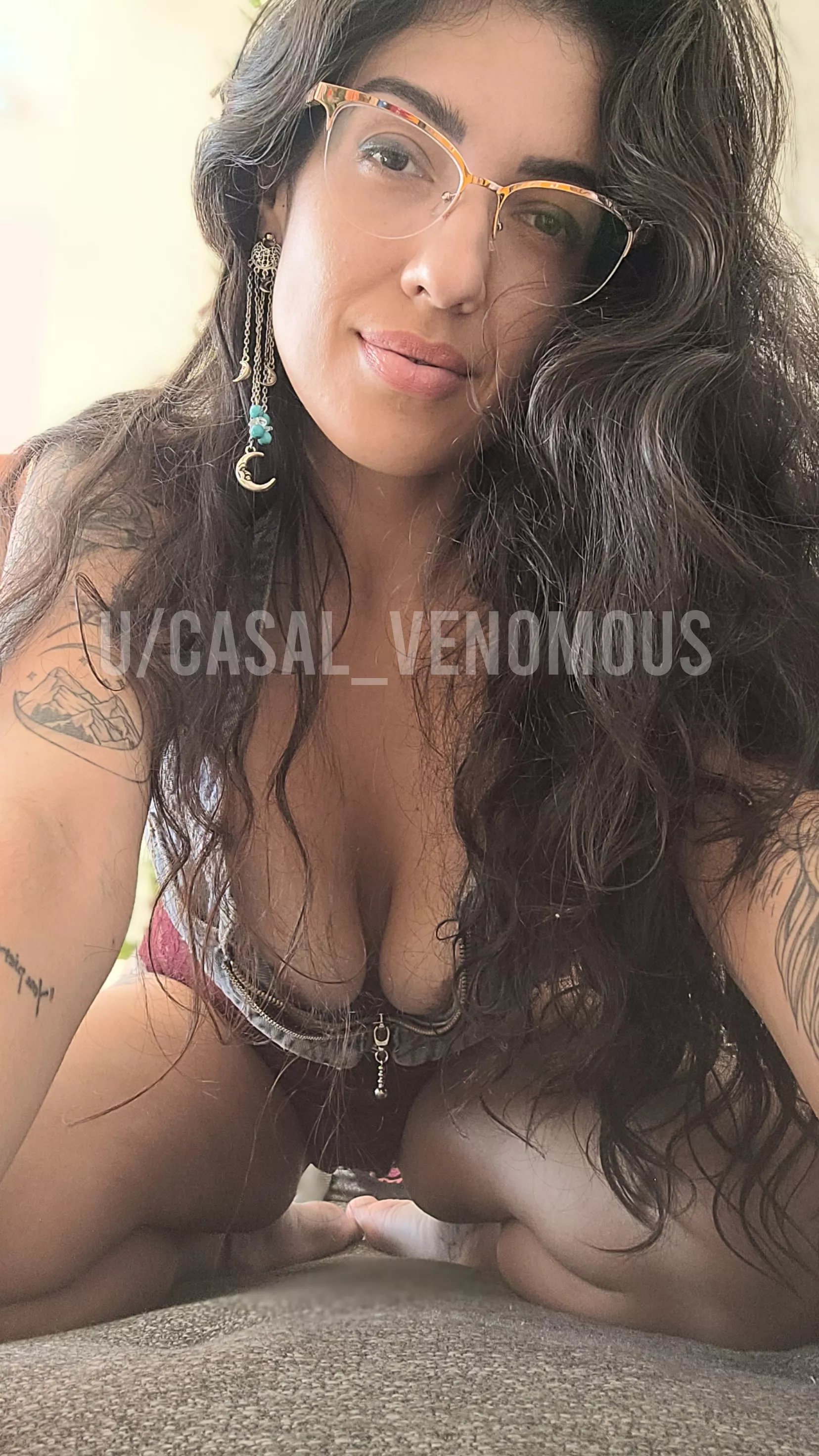 Feeling hot and confident with my glasses posted by casal_venomous