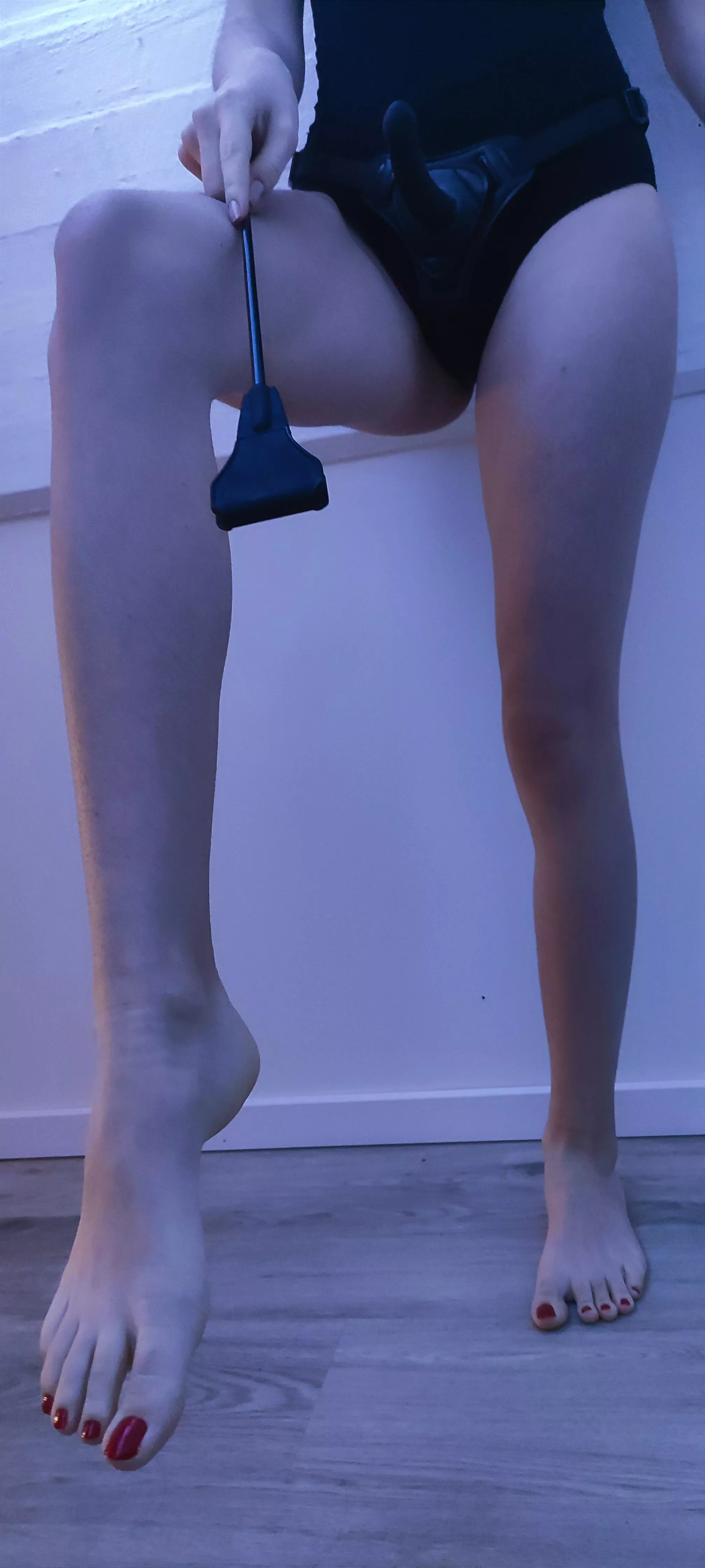 [F][OC] How about a morning worship? 💓👑 posted by BrattyScarlett01