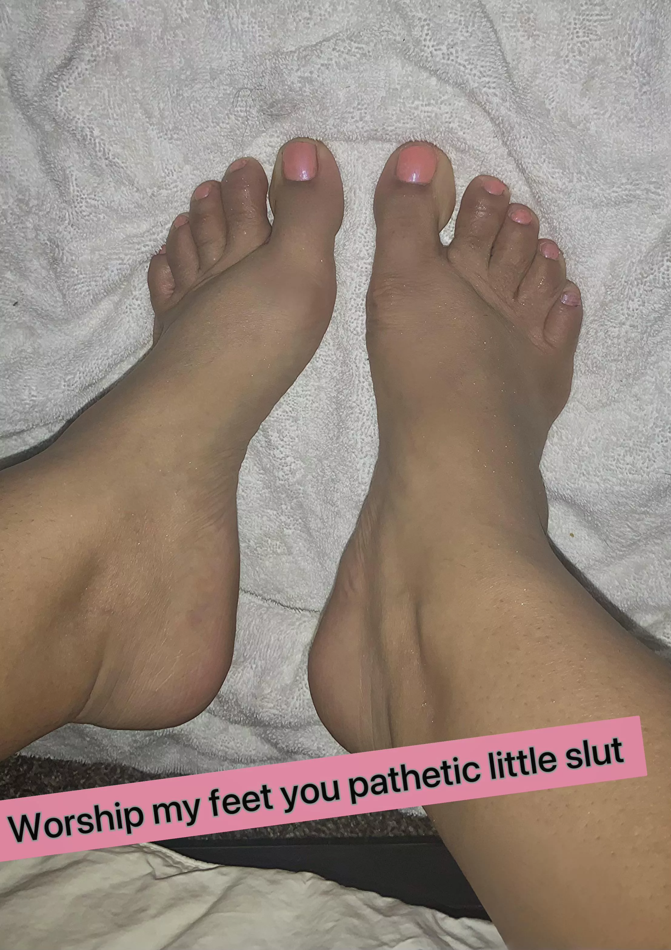 Get down on your knees and serve your GODDESS posted by Realhappycookie