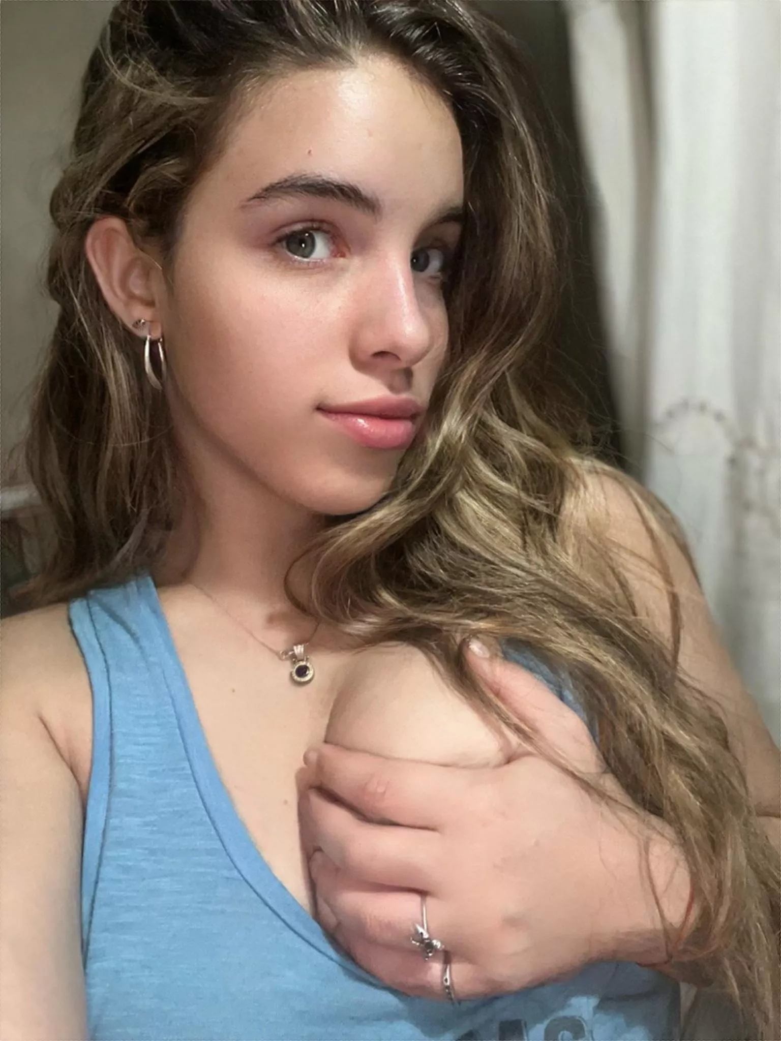 I feel so alone right now... posted by sexysnifty