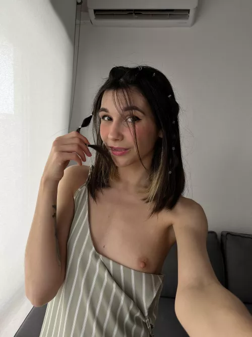 I love when they play with my nipples, it makes me happy! by HeartbreakingJenny