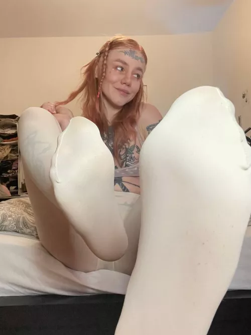 I love white pantyhose <3 by Yua234