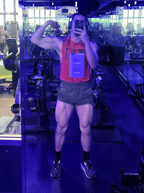 I’m blue. by KingAdonis06