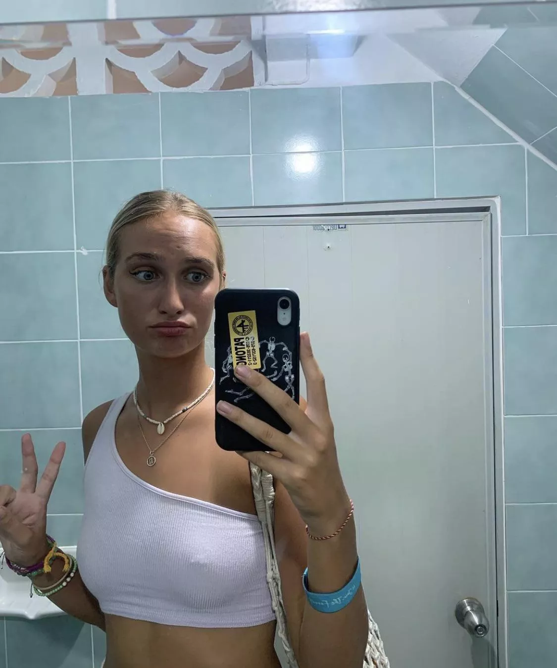 In a quirky mood posted by humpos9364