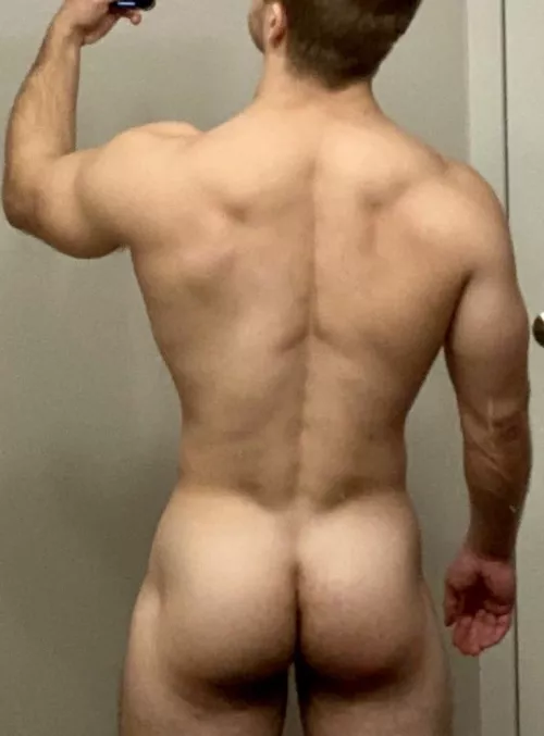 Is this cute too? A bit beefier...🍑 by DefinitionFamous9656