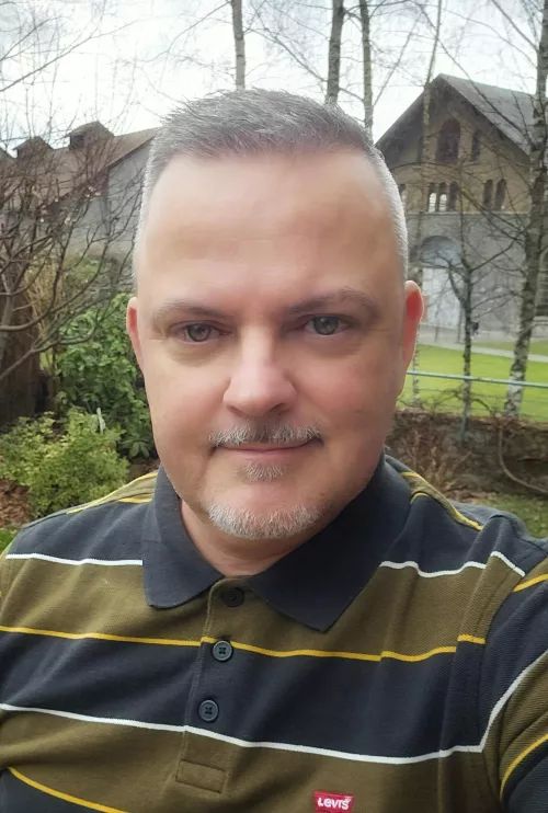 It was a busy week, but now the weekend can start. Maybe with you? by HEMM0