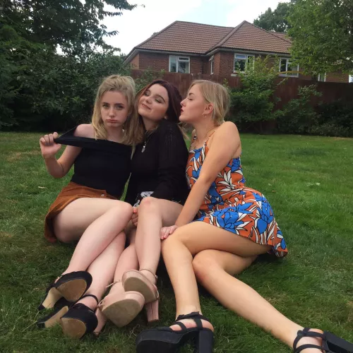 Leggy ladies by AsianAdd1ct