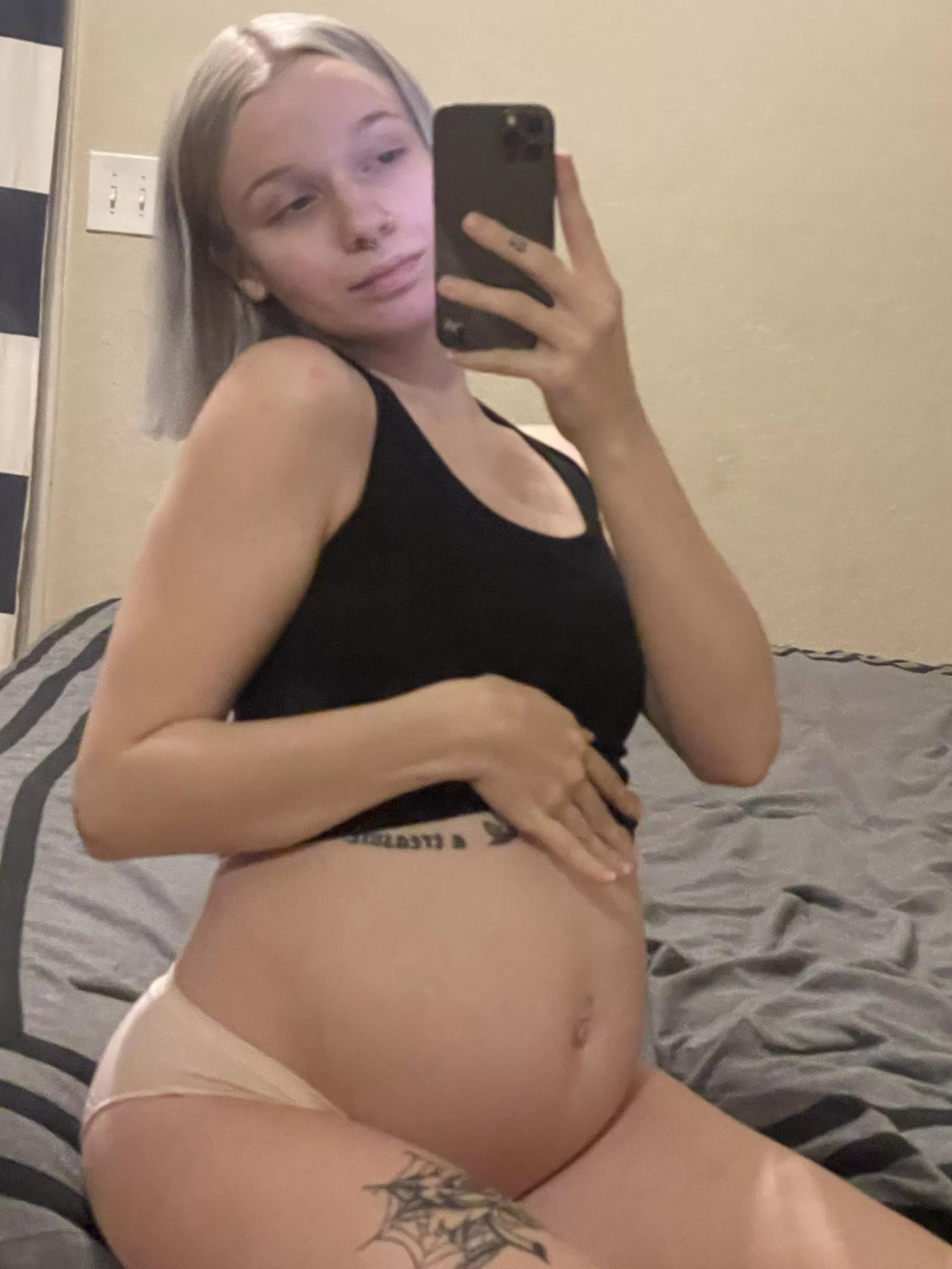 let me make you a milfy custom;) posted by Peachyyshea