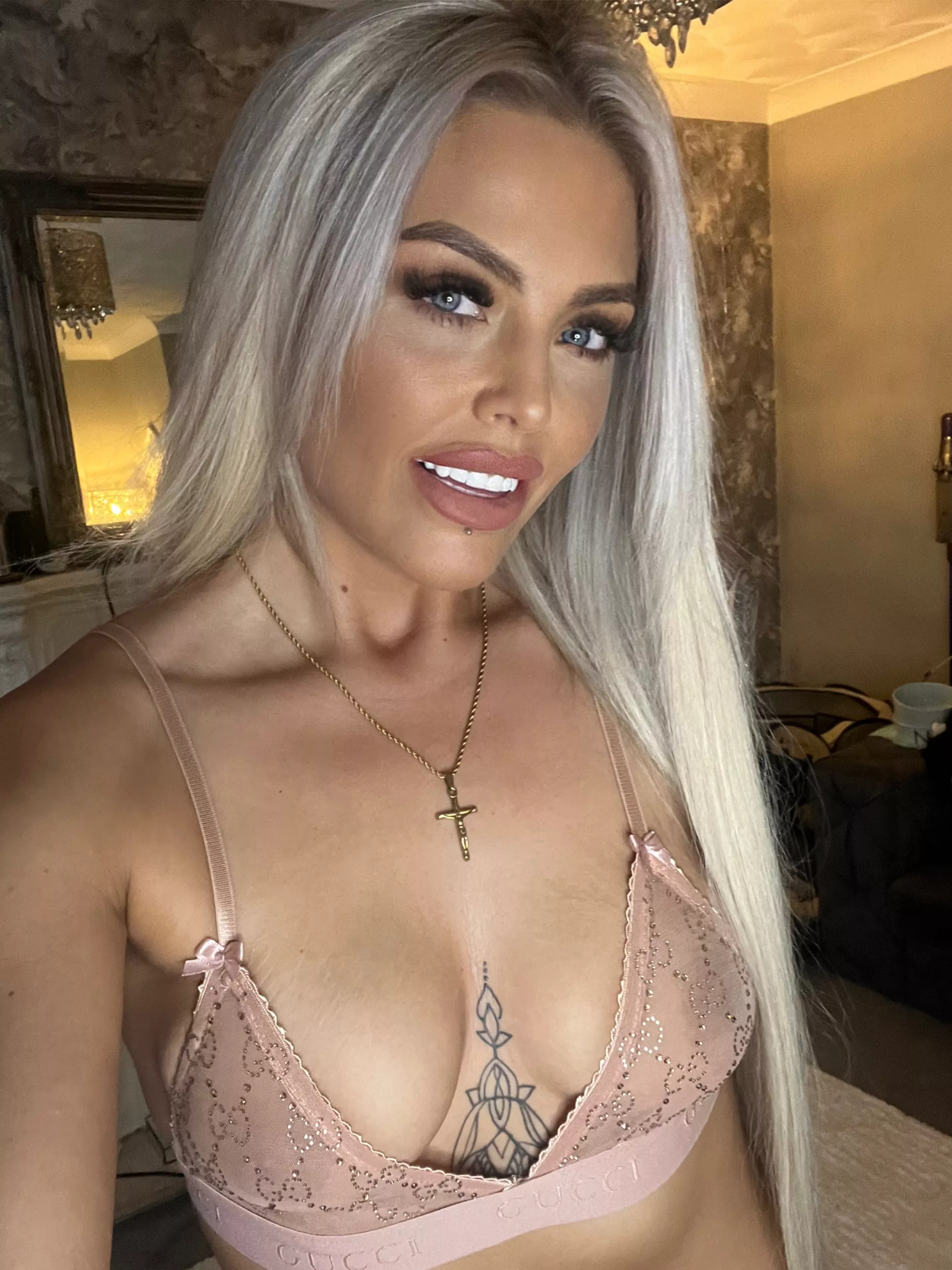 Like what you're seeing? posted by veePeaches