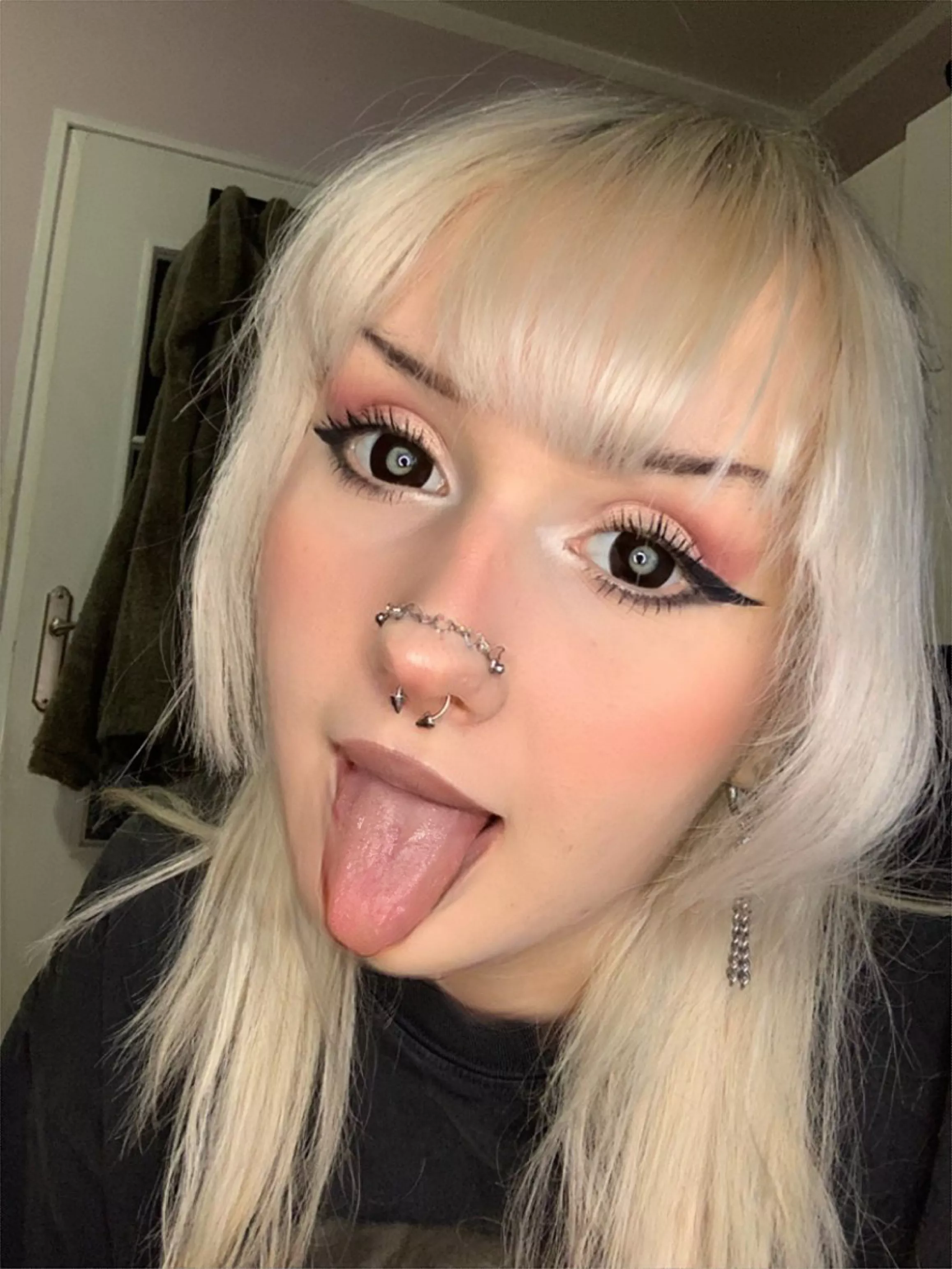 My face and mouth is all yours 🤤🥰 posted by misaxoxo