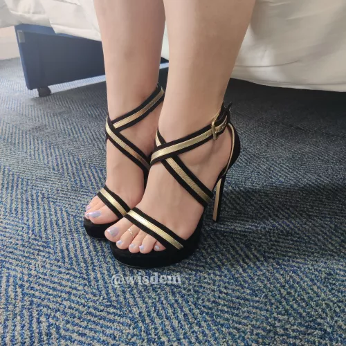 Okay but really, I need a foot massage when I get back please 💞 by Wisdem