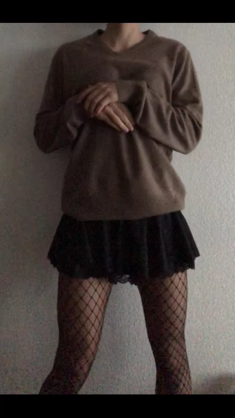 She/Her , finally got the confidence to post :) posted by Samantha-egg