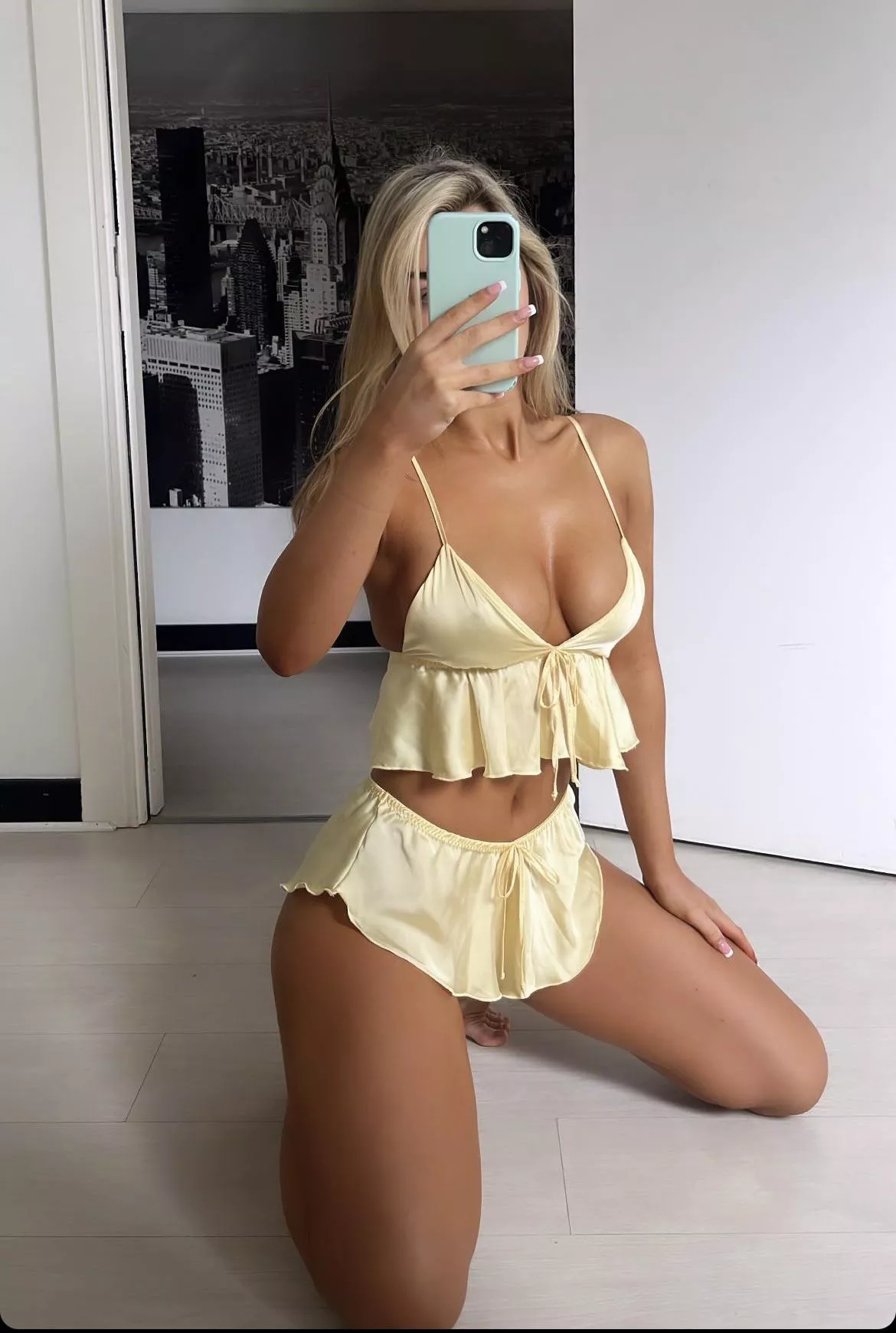 Sian posted by HardWoodpecker123